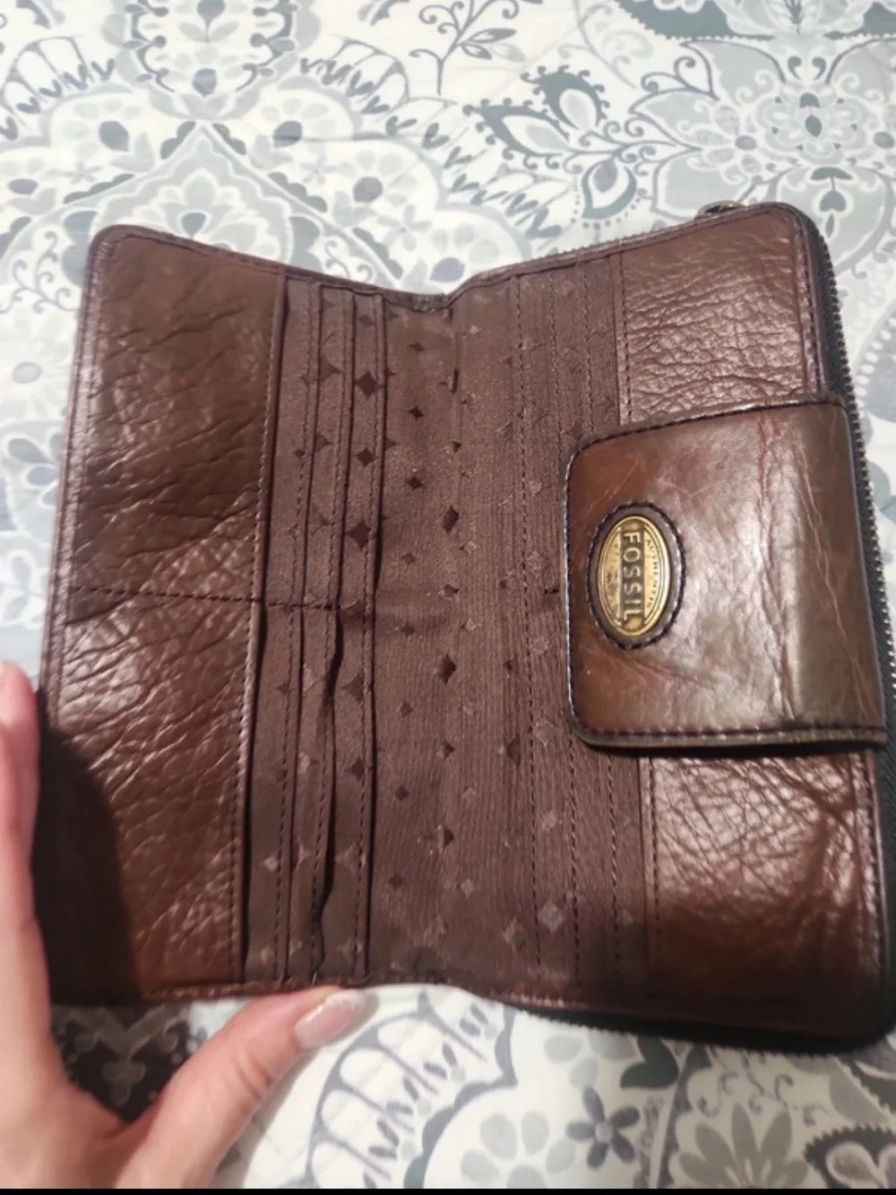 Fossil Brown Leather Trifold Wallet with Brass Logo
